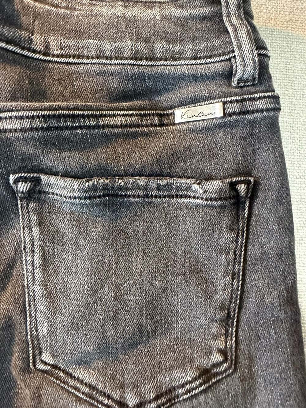 KanCan KC7168BK Distressed Black Denim Shorts Size 5/26 - Picture 5 of 6